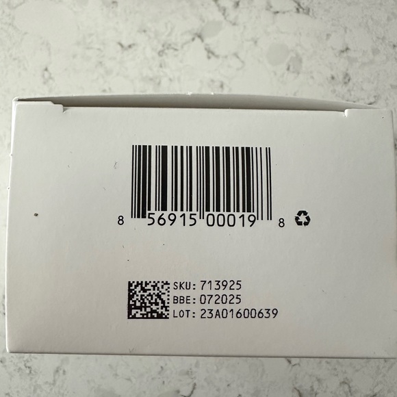 NEW! Epionce Essential Recovery Kit - Picture 2 of 3